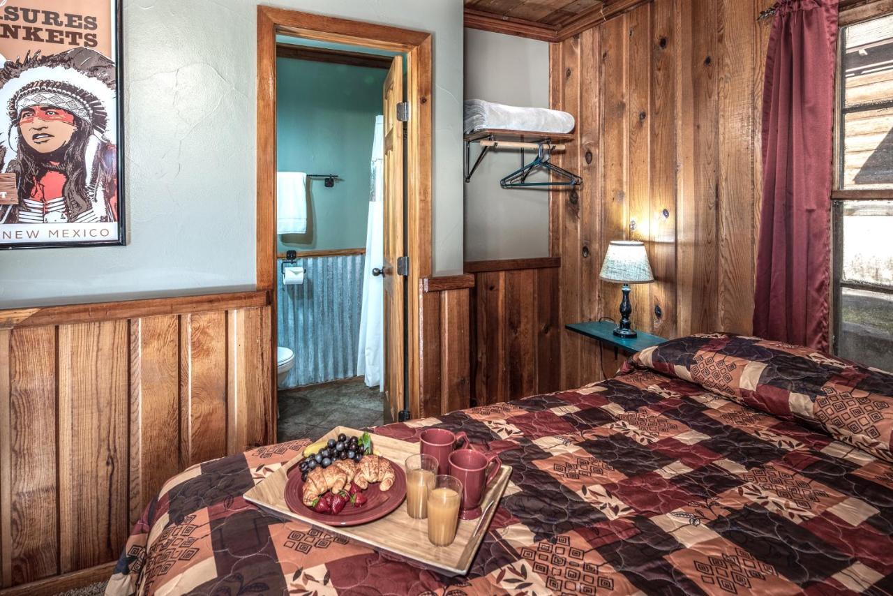 Apache Village 5, Queen Bed, Midtown, Sleeps 2 Руидозо Экстерьер фото