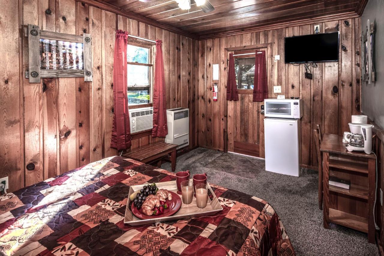 Apache Village 5, Queen Bed, Midtown, Sleeps 2 Руидозо Экстерьер фото